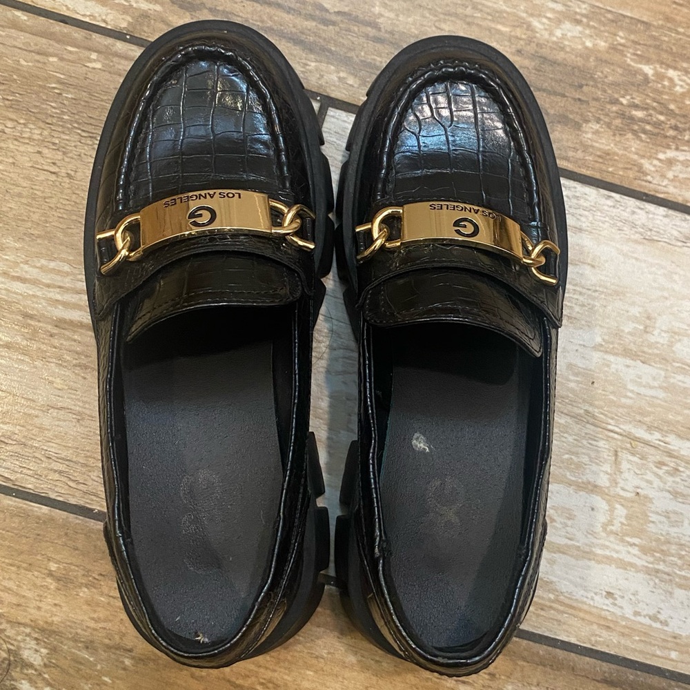Guess Los Angeles Collie Black Croc-Embossed Chunky Platform Loafers  Size 5 1/2